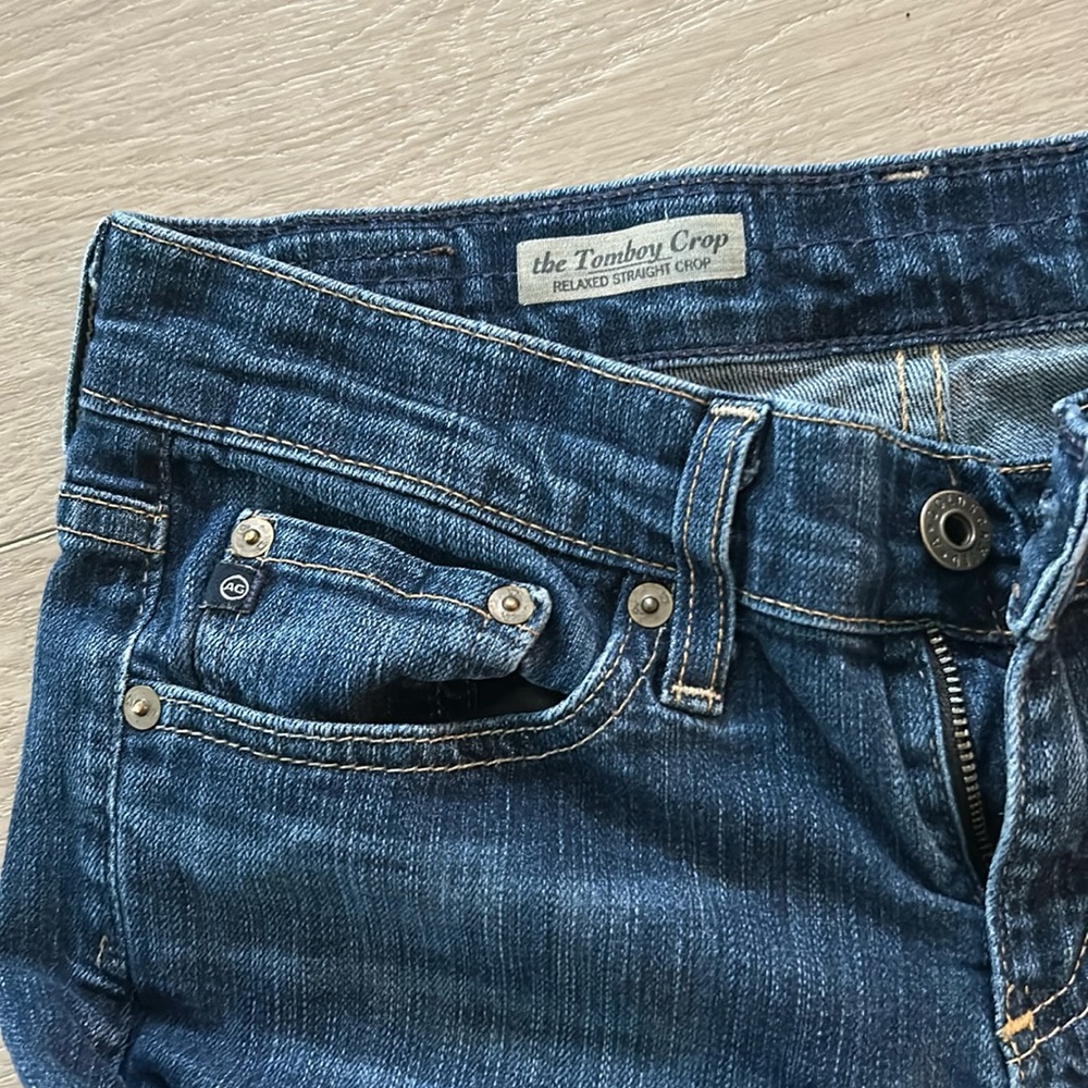 AG size 25 crop jean